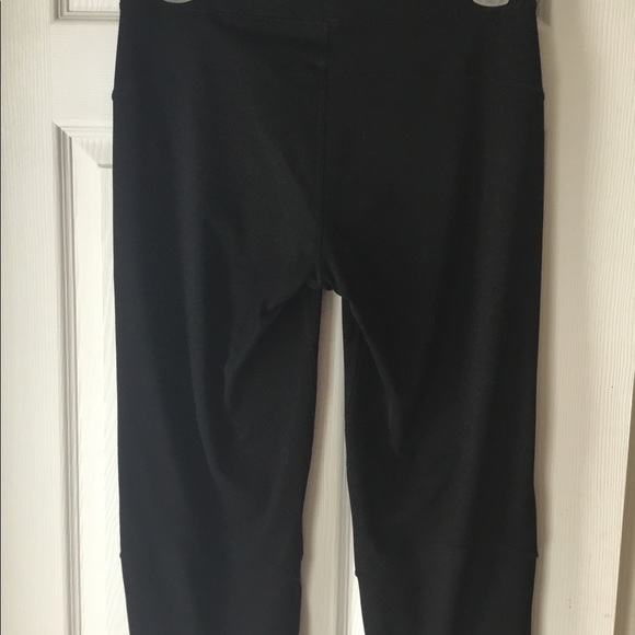 Gap Body Capris - Picture 2 of 3